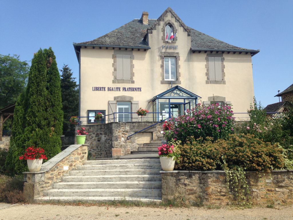 Morlhon Le Haut la mairie